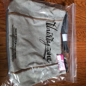 Thirty one carry all bag